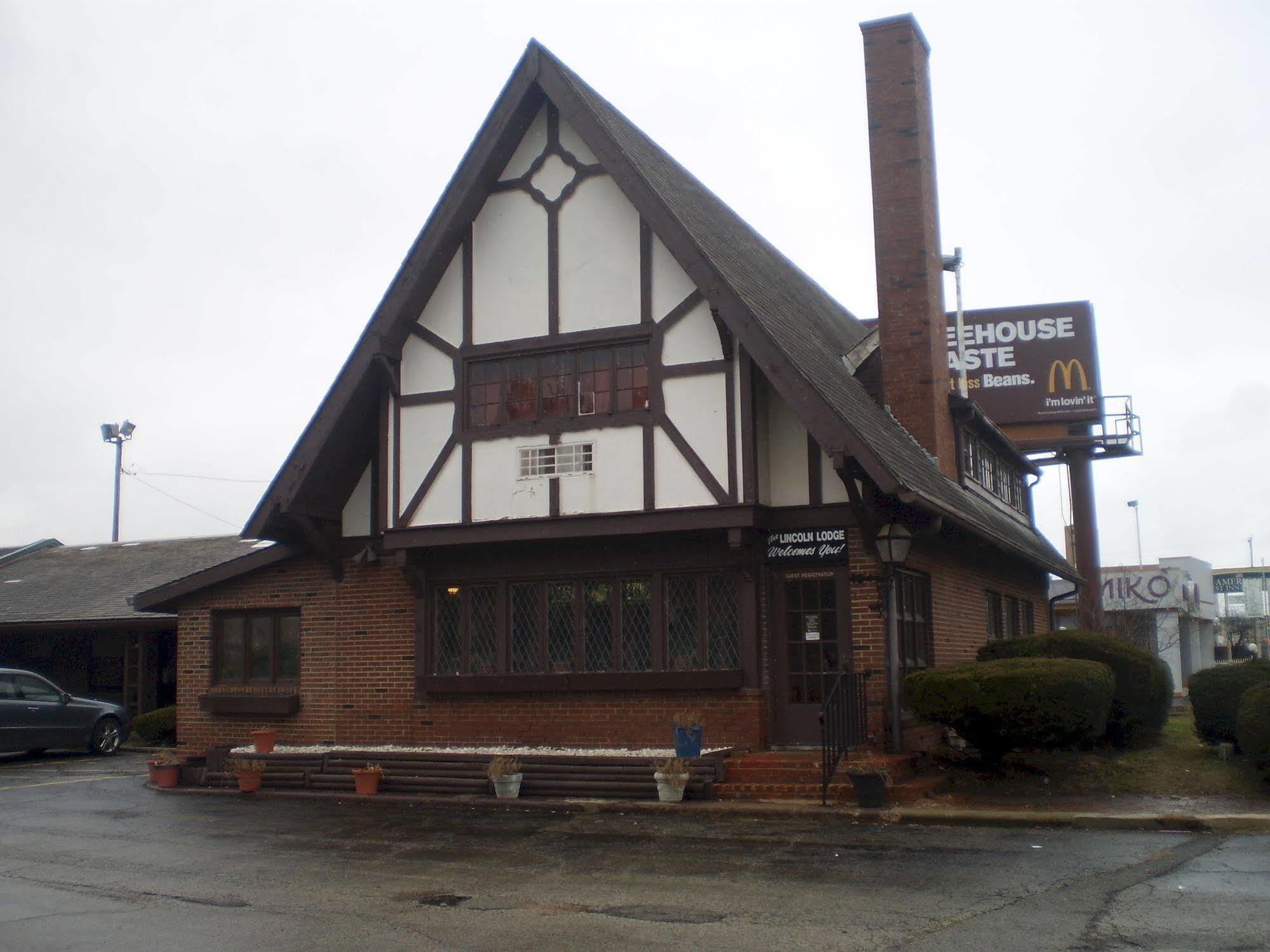 The Lincoln Lodge Urbana Champaign Buitenkant foto